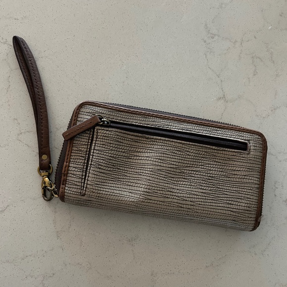 Fossil wristlet - Picture 2 of 4